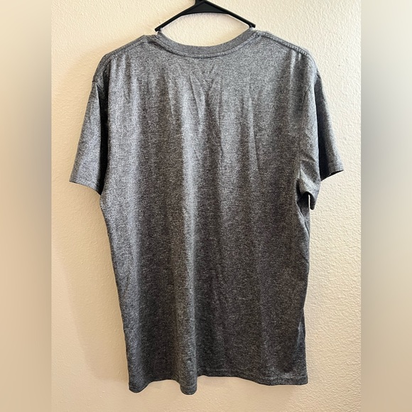 Men’s Batman shirt size Large - Picture 2 of 2